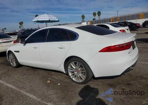 2016 Jaguar Xf Prestige z USA, uszkodzony, nr VIN SAJBE4BV0GCY13973